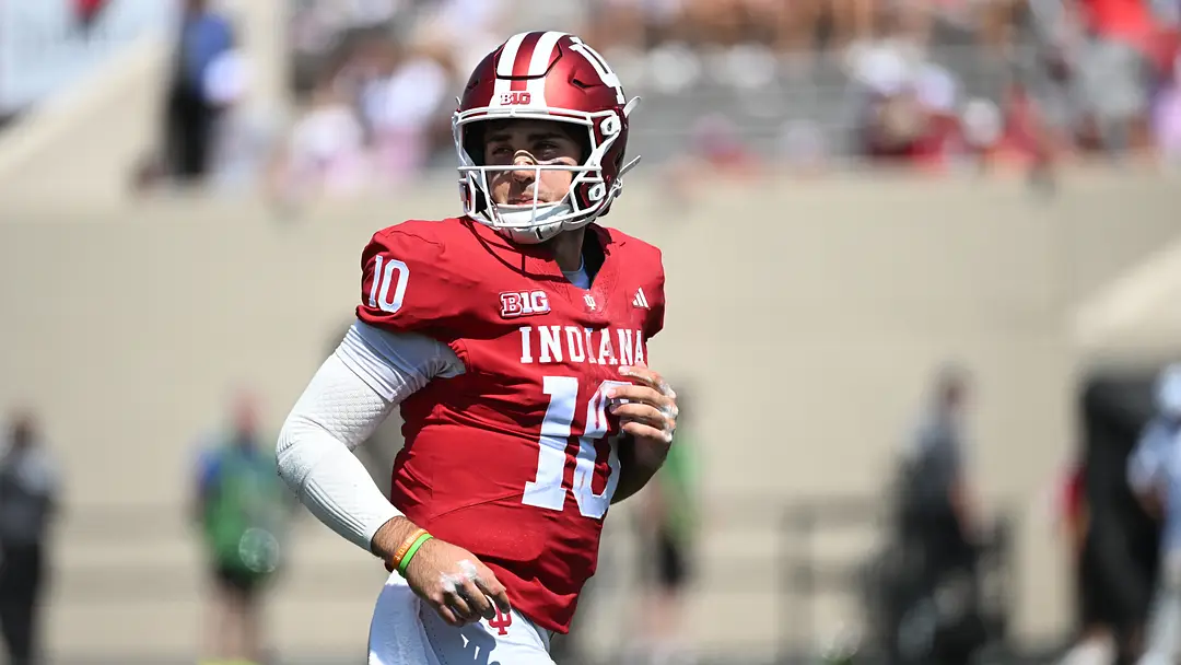 Josh Hoover’s “football guy” debut is making him an instant fan favorite at Indiana